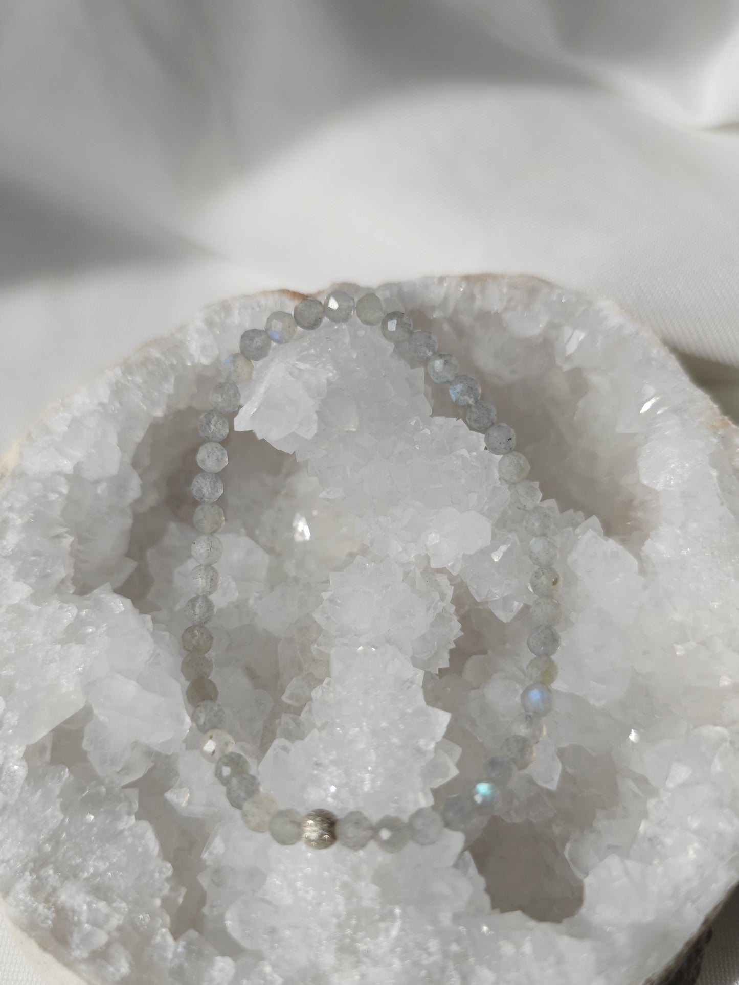 Elastisches Armband facettierter Labradorit, 3mm