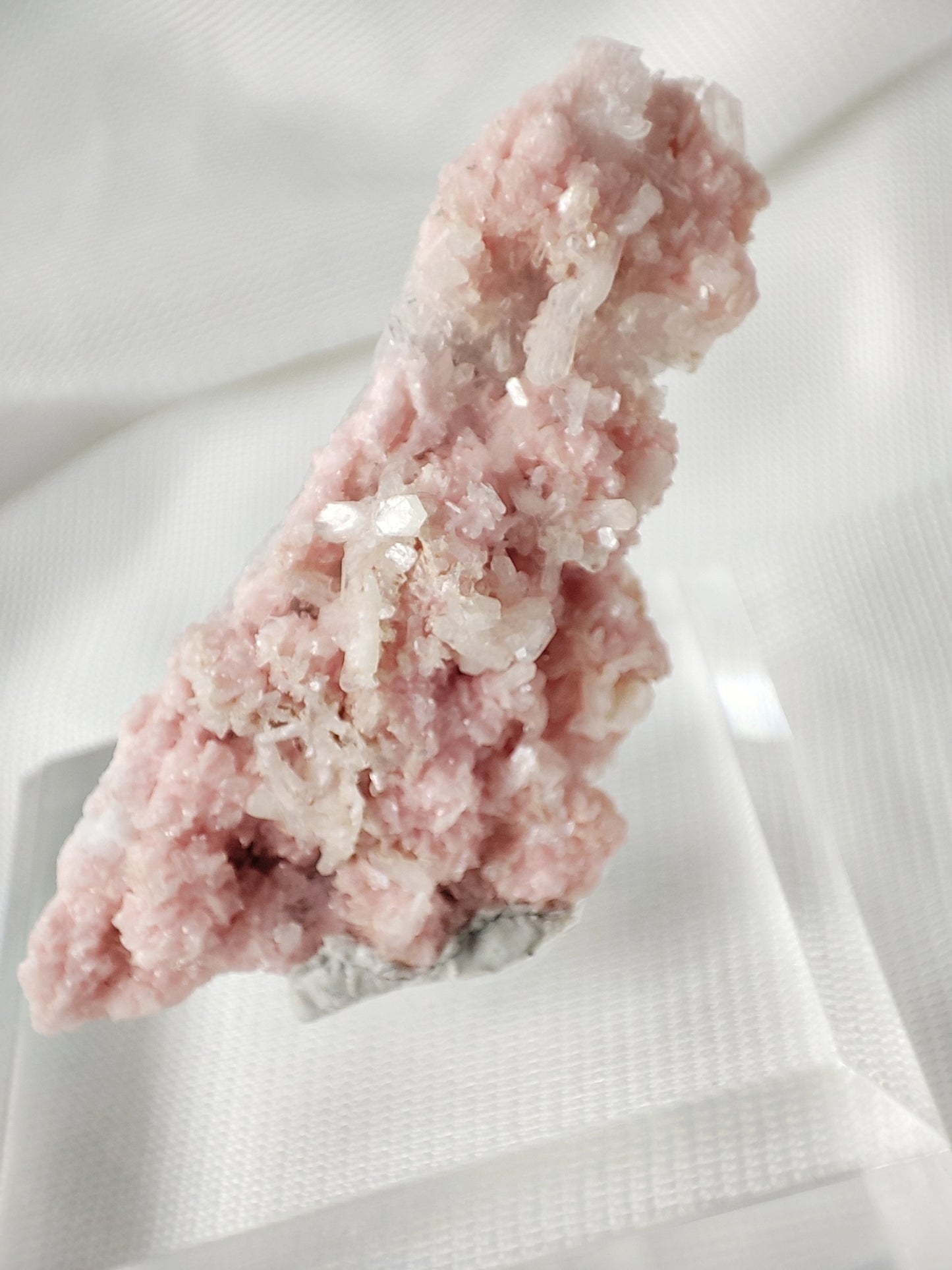Rhodochrosit mit Stilbit und Quarz RH40