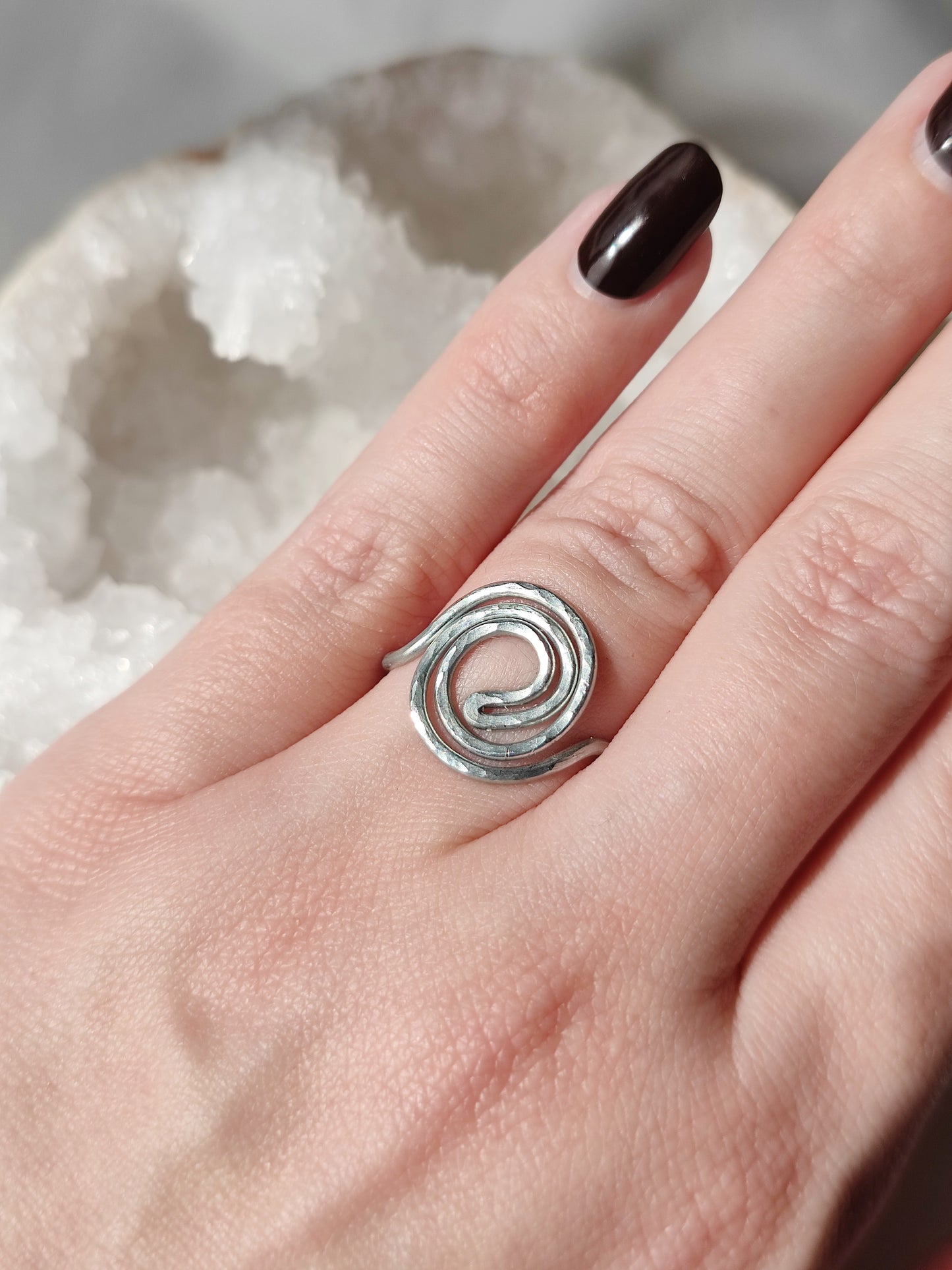 Verstellbarer Ring aus Aluminiumdraht