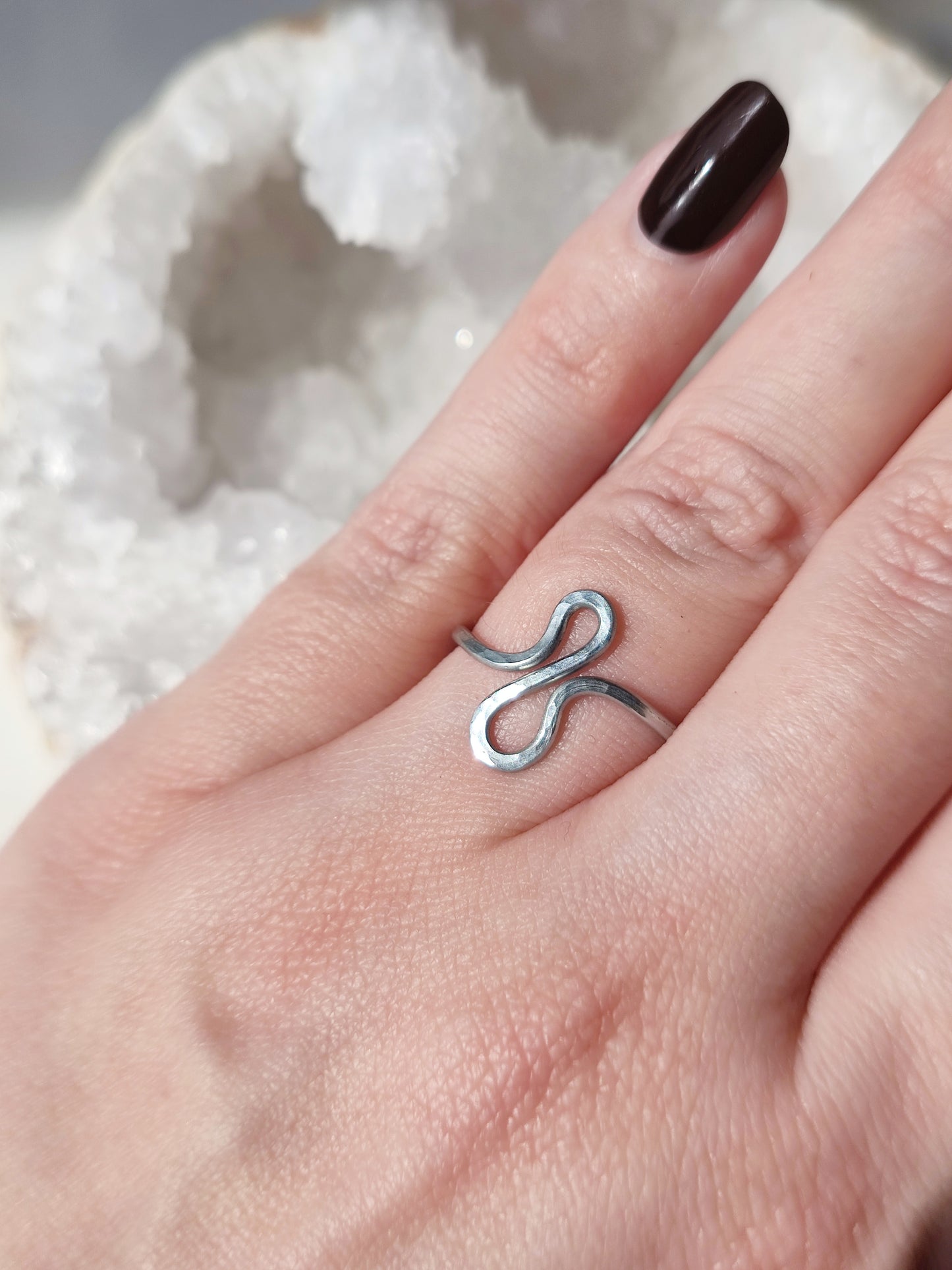 Verstellbarer Ring aus Aluminiumdraht
