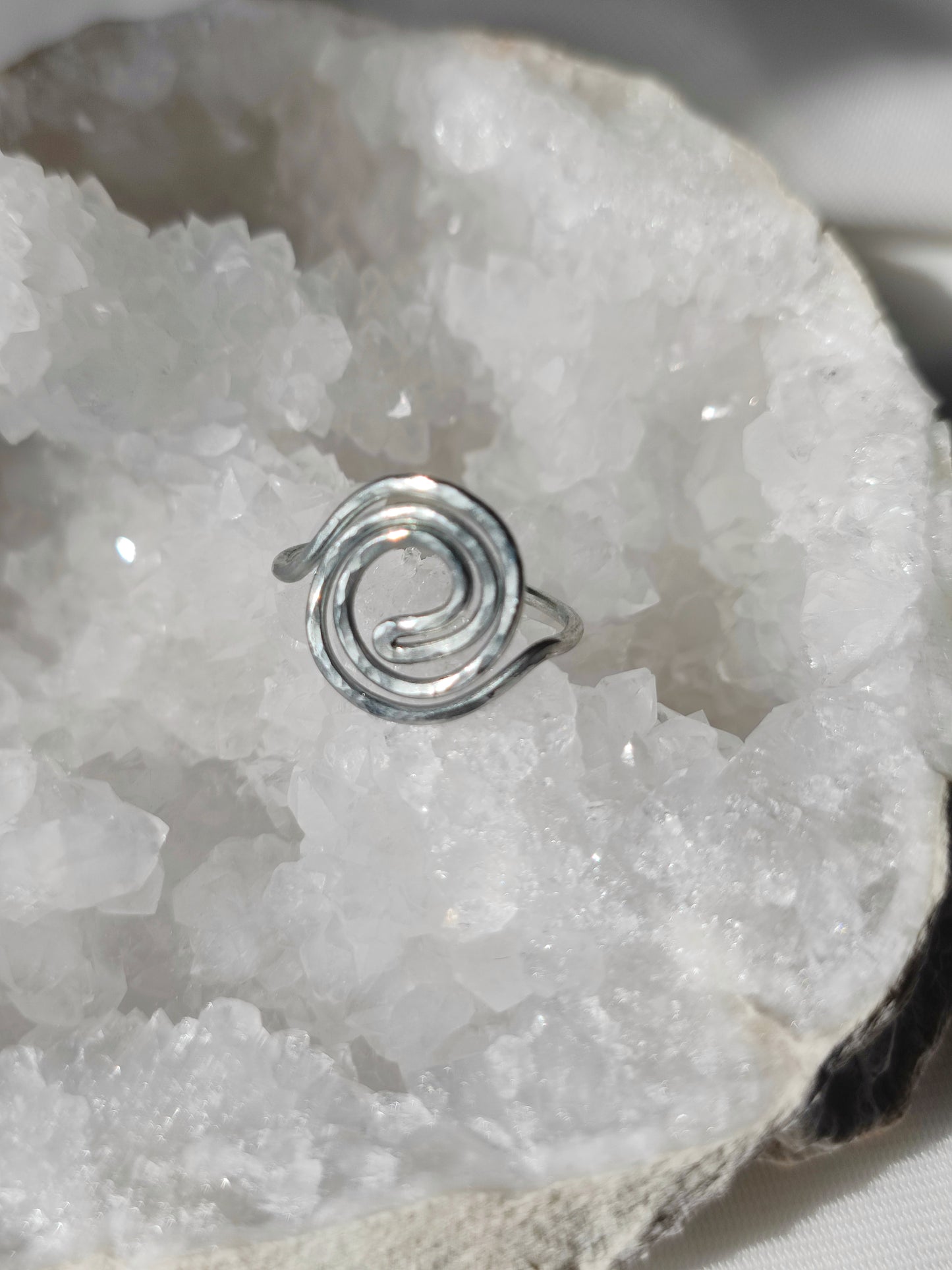 Verstellbarer Ring aus Aluminiumdraht