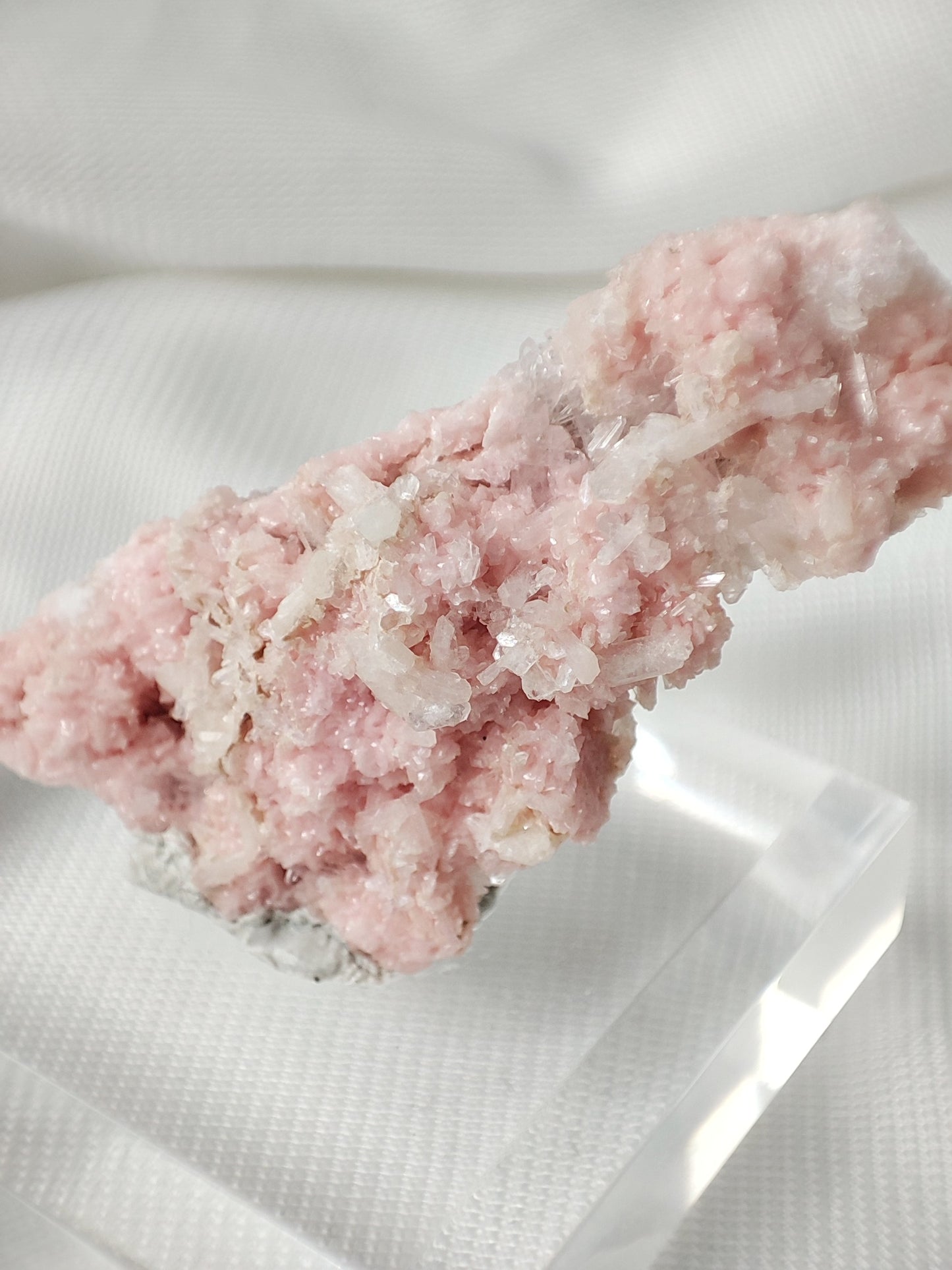 Rhodochrosit mit Stilbit und Quarz RH40